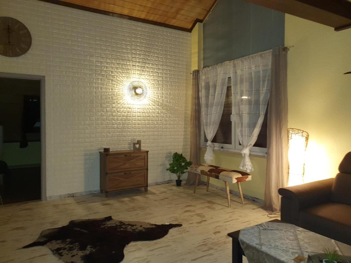 Ferienwohnung Zum Schlossblick Naehe Europa Park Mahlberg Exterior foto
